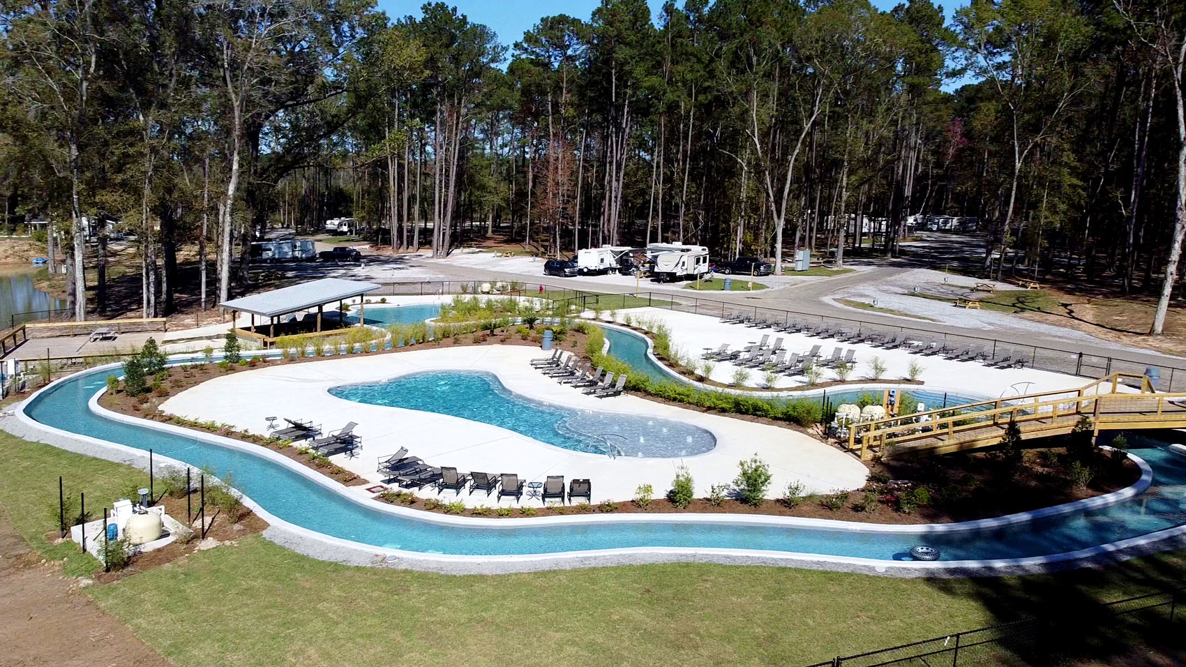 Lazy River RV Resort | Go Camping America